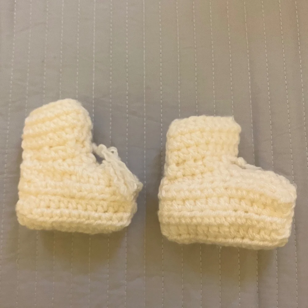 NWOT - Handmade Baby Booties Ivory w/Ivory Ribbon Ties - Size 0-2 Months